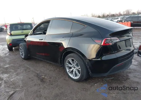 2021 Tesla Model Y Standard Range Rear-Wheel Drive from USA, damaged, VIN 5YJYGDEDXMF114032